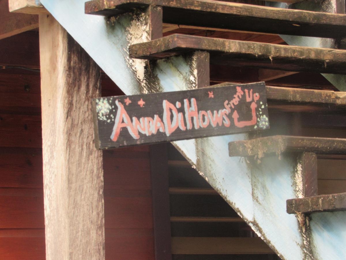 Anda Di Hows Hostel Placencia Ngoại thất bức ảnh